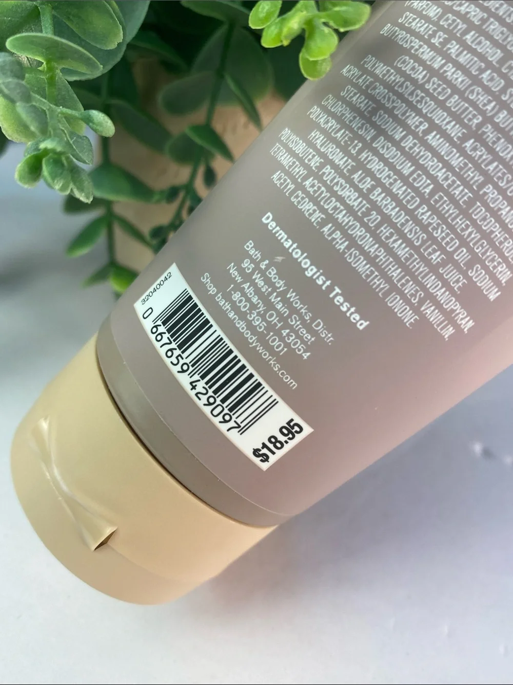 “Warm Musk” Bath & Body Works New Full Size Ultimate Hydration Body Cream